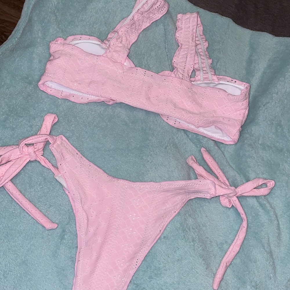 Pink Bikini - Picture 2 of 3